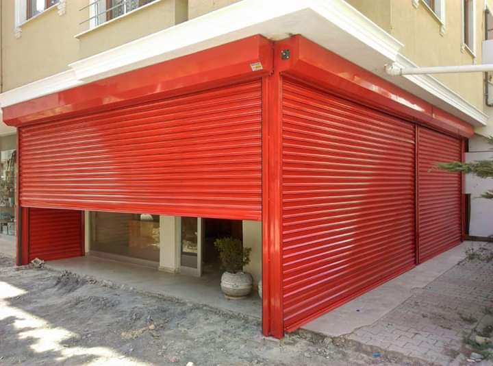 Pendik’de endüstriyel alan için montajlanan otomatik kepenk